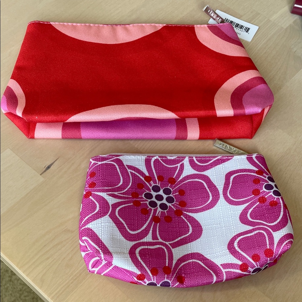 NIP Clinique Lipstick, Travel Items with Marimekko Cosmetic Bag - Picture 9 of 10